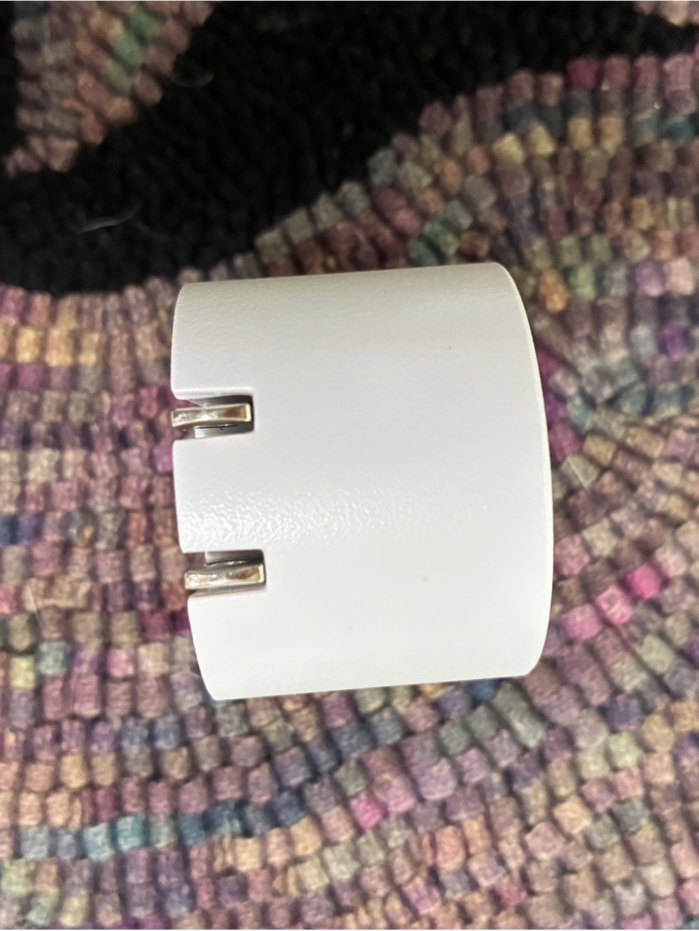 Apple White USB Power Adapter (Foldable Prongs) - Picture 4 of 6